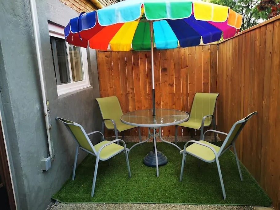 Holiday home Patio Prive, Hebergement Equipe Et Spacieux. Hamilton